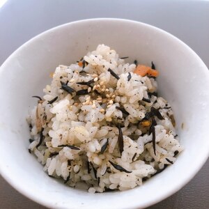 ひじきの炊き込みご飯